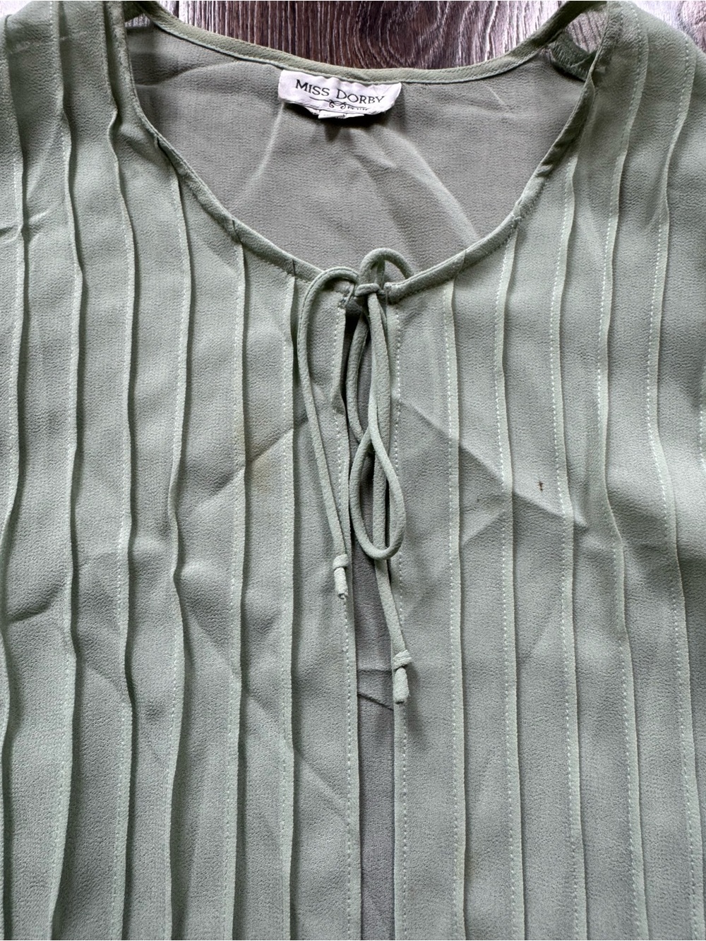 Light Green Pleated‎ Tie-Neck Women's Blouse - Picture 2 of 4
